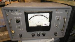 lot 262 image: Vintage electronics