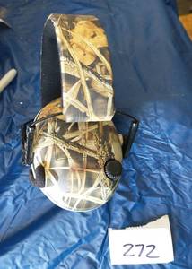 lot 272 image: Radians Camo hearing protection
