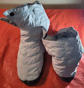 lot 14 image: REI Co-Op Down Booties - Womens XL
