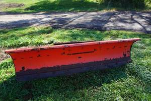 lot 10 image: Bobcat Universal Mount Skid Loader Skid Steer 9 Snow Plow Attachment