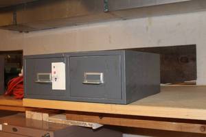 Metal File Cabinet 2-drawer