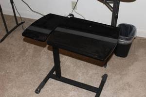 Rolling Computer Table