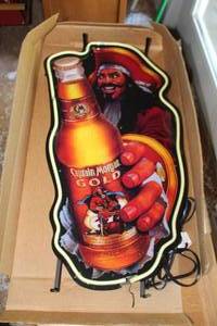 lot 9 image: Captain Morgan Gold Neon Light