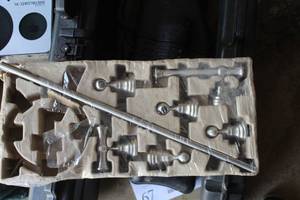 lot 101 image: Towel Rack (in box)