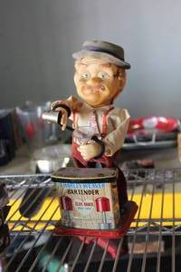 lot 110 image: Charley Weaver Bartender Table Statue
