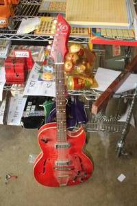 lot 100 image: Kay Electric Guitar