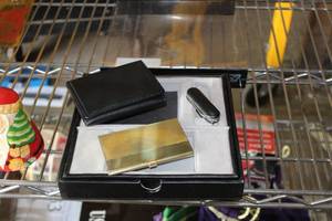 lot 129 image: Craft & Barrel Wallet Set