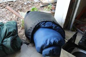 lot 64 image: Sleeping Bag with Carry Bag