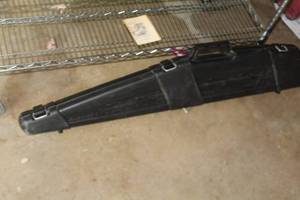 lot 68 image: 52 Plastic Gun Case