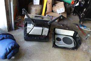 lot 65 image: Singer Instaload XL 8mm Projector
