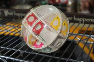 lot 136 image: Marble Puzzle Toy Ball