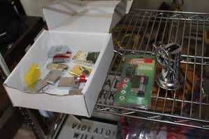 lot 169 image: Lot of (14) Vintage Assorted New and Old Lighters