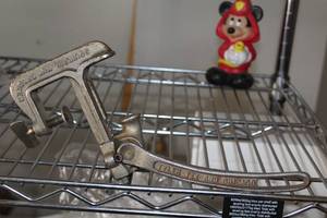 lot 187 image: Vintage Tyler Tex and Chicago Squirrel Nut Cracker Vise