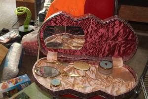 lot 188 image: Vintage Girls Vanity Kit - Hand Mirror, Hair Brush, Scissors and Case
