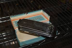 lot 203 image: Rolls Razor Viscount Safety Razor (in box)