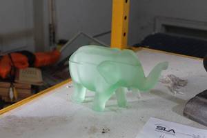 lot 82 image: Elephant Glass Table Statue