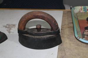 lot 84 image: Vintage EA.C. Williams Company Wood Handle Cast Iron Clothes Iron