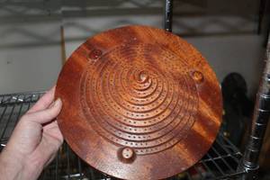 lot 233 image: Round Cribbage Board