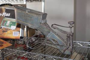 lot 261 image: Vintage P. J. Linde Hand Tool
