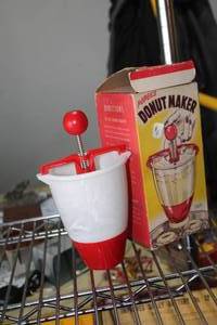 lot 250 image: Popeils Mini Donut Maker