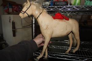 lot 273 image: Horse Table Statue
