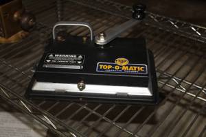 lot 282 image: Vintage Top Top-o-matic Cigarette Roller Machine