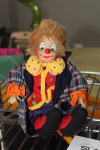 lot 342 image: 8 Clown Doll