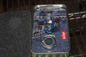 lot 329 image: Levis Pocket Watch (in original packaging)