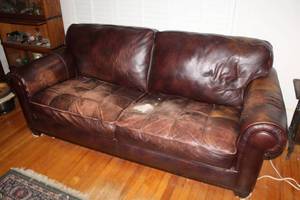 lot 42 image: Leather Living Room Couch