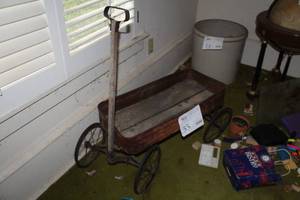 lot 55 image: Vintage MetalWood Pull Wagon