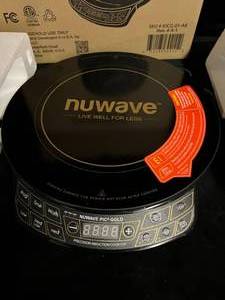 lot 7 image: NuWave Gold Hotplate with Cookbook