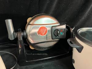 lot 31 image: Lot of Small Kitchen Appliances