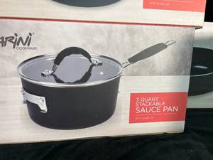 lot 38 image: NEW Set of 4 Parini Black Pots
