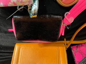 lot 52 image: NEW - Lot of 7 wallet Purses