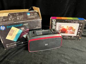 lot 72 image: HP Photosmart A637 Photo Printer & Polaroid Digital Frame