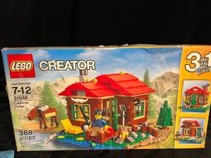 lot 85 image: NEW Legos