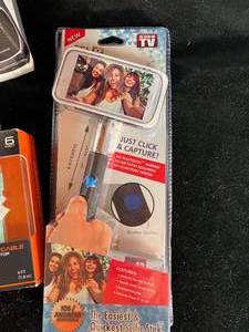lot 105 image: NEW Phone Supplies