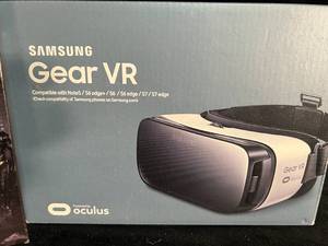 lot 137 image: NEW Samsung VR & Justice League Blu-Ray Disc