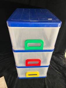 lot 139 image: 3 Drawer Plastic Bin