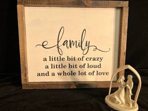 lot 134 image: Lenox - Wedding Promises Figurine and Picture