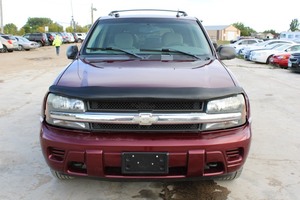 lot 13 image: 2005 Chevrolet TrailBlazer LS 4x4 - 138,441 Miles -