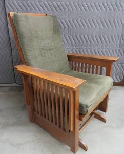 lot 8 image: VINTAGE GLIDER