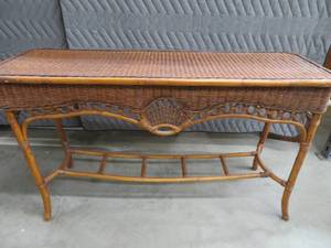 lot 11 image: VINTAGE WICKER SOFA TABLE