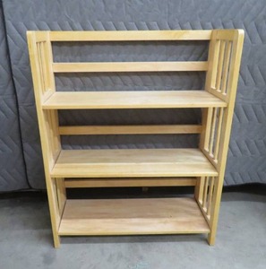 lot 28 image: FOLDABLE WOODEN SHELF