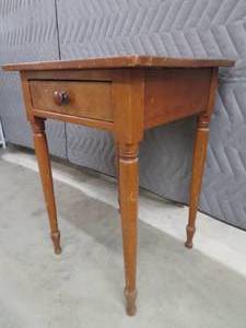 lot 47 image: WOODEN TABLE WITH DRAWER