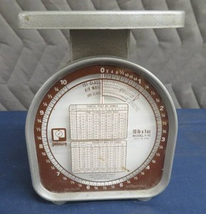 lot 72 image: PELOUZE POSTAL SCALE