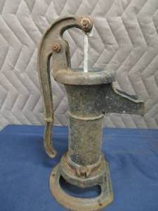 lot 94 image: SMALL VINTAGE HAND PUMP.
