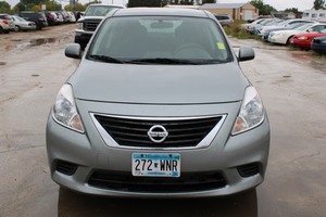 2013 Nissan Versa 1.6 SV