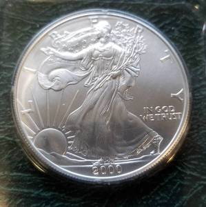 2000 AMERICAN SILVER EAGLE 1 TROY OZ .999 FINE SILVER DOLLAR