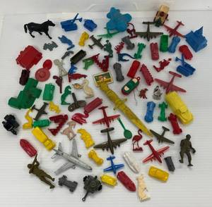 Group Of Vintage Toys Including Army men And More